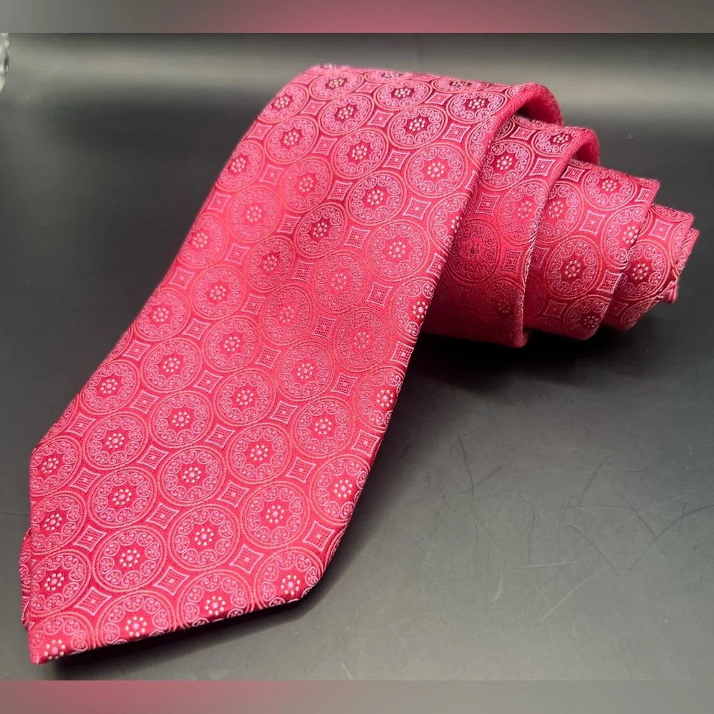 J. Hilburn - Elegant Pink Patterned Men's Tie, Large Medallion,‎ Silk